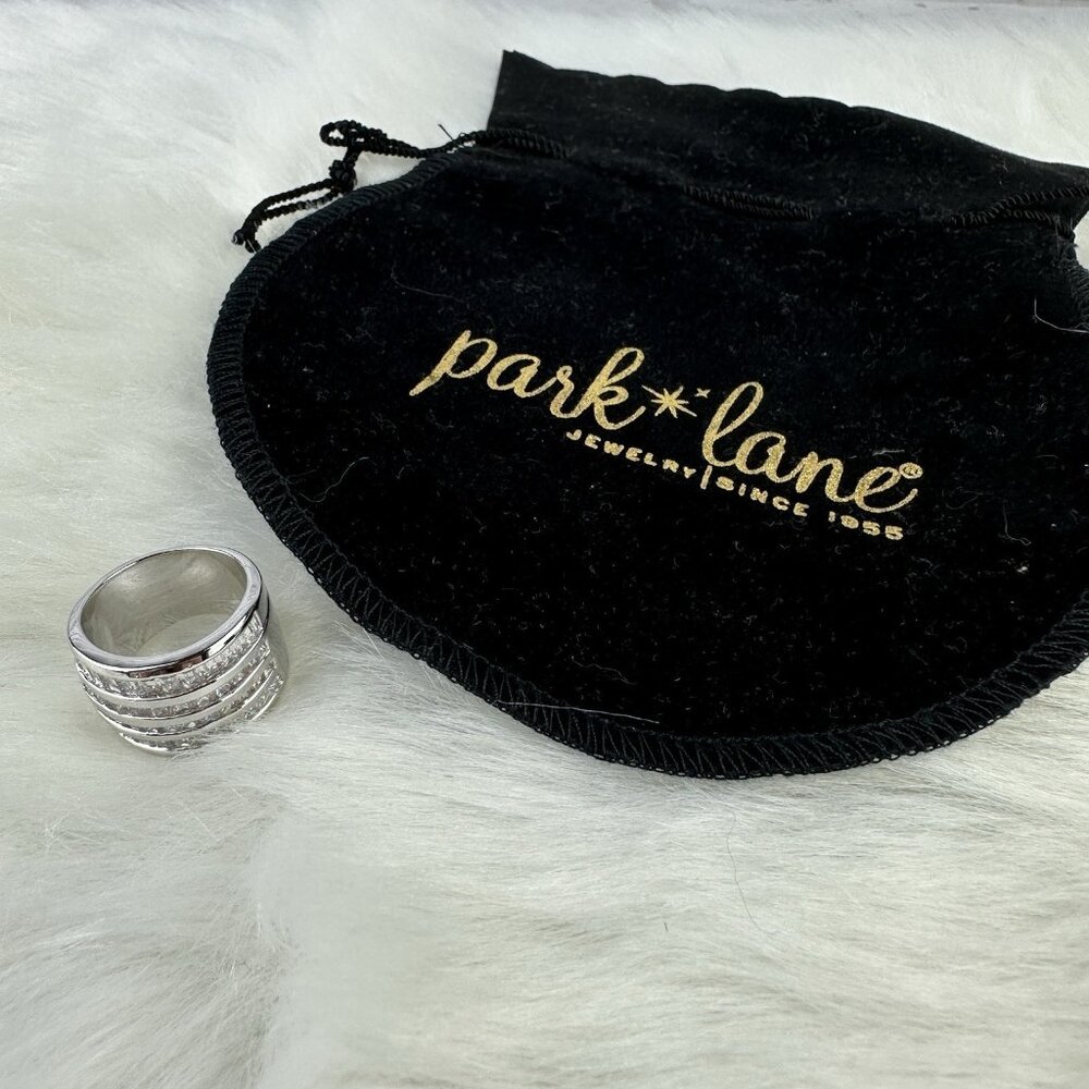 Park Lane Ring Silver Tone w/Crystals/Rhinestones Size 6.5